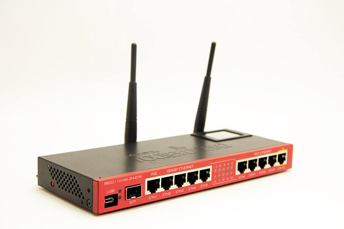 روتربرد میکروتیک مدل RB2011UiAS-2HnD-IN